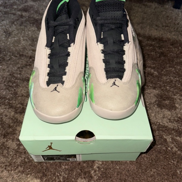 Air Jordan 14 Retro Low Aleali May Fortune - Picture 4 of 7